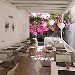 Apollon Boutique Hotell 3*