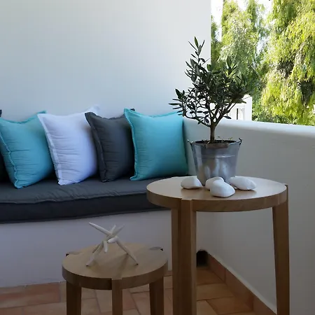 Apollon Design Boutique Hotell 3*