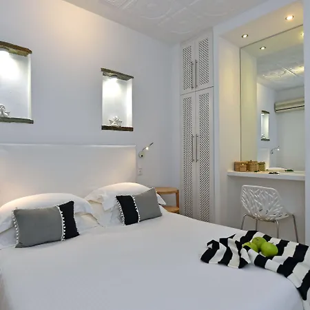 Apollon Design Boutique Parikia (Paros)