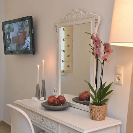 Apollon Design Boutique Hotell 3*