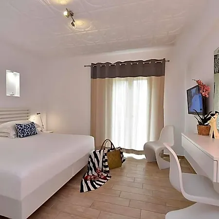 Apollon Design Boutique Hotel 3*