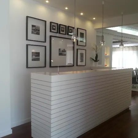 Apollon Boutique 3*