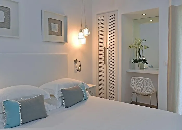 Apollon Boutique Parikia (Paros)