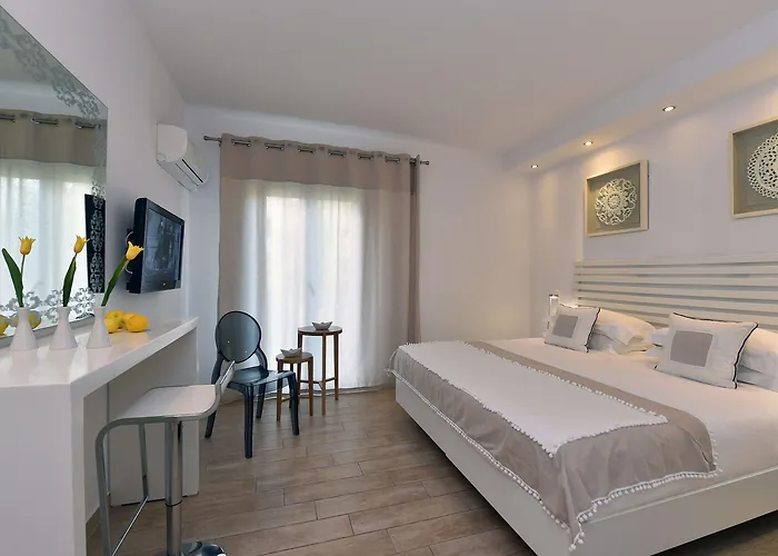 Apollon Boutique 3* Paro