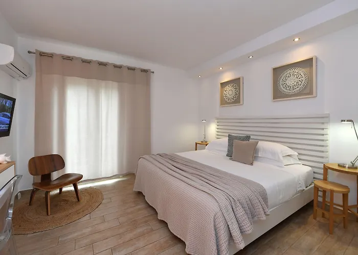 Apollon Boutique 3* Paro