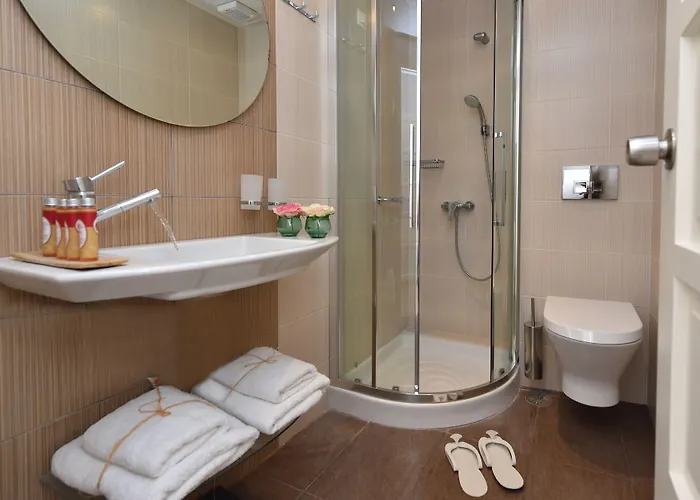 Apollon Boutique Paro