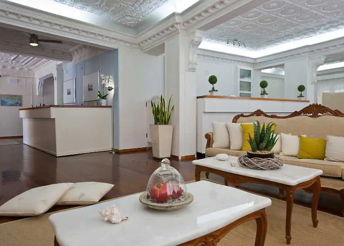 Apollon Boutique Parikia (Paros)